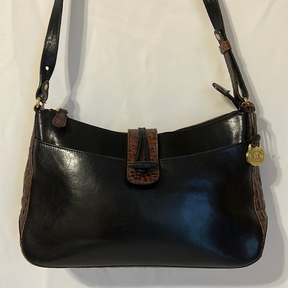 Brahmin Handbags - Brahmin Black Brown Leather One Strap Shoulder Bag Alligator Pattern Zip Top